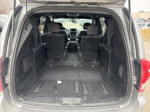 Used 2014 Dodge Grand Caravan R/T image 11