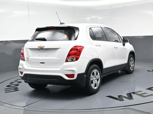 Used 2019 Chevrolet Trax LS FWD image 9