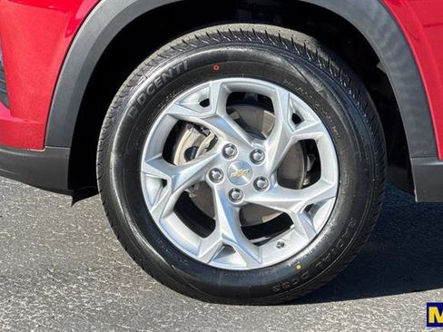 Used 2024 Chevrolet Trax LS w/ LS Convenience Package image 31