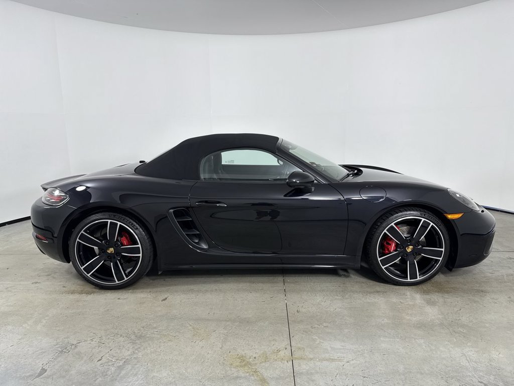 Certified 2025 Porsche 718 Boxster S RWD image 8