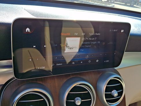 Certified 2022 Mercedes-Benz GLC 300 4MATIC image 17