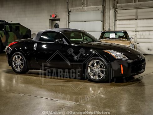 Used 2004 Nissan 350Z Touring image 19