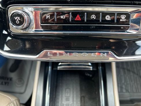 Used 2023 Lincoln Corsair Reserve w/ Equipment Group 201A image 32