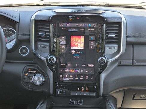 New 2026 RAM 1500 Laramie AWD/4WD image 17