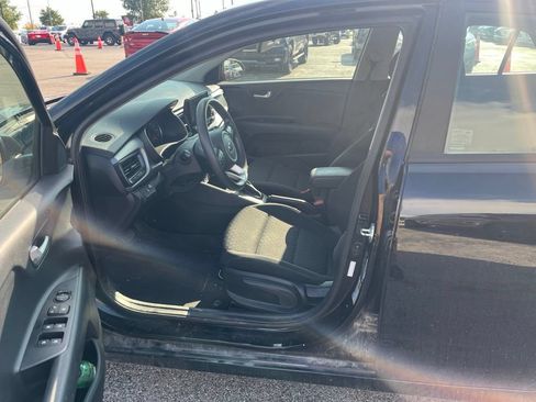 Used 2021 Kia Rio S w/ Technology Package FWD image 6