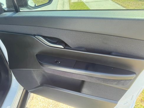 Used 2023 Fisker Ocean Extreme image 32