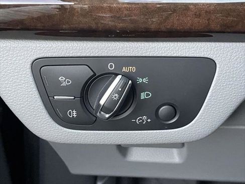 Used 2019 Audi Q5 2.0T Premium image 18