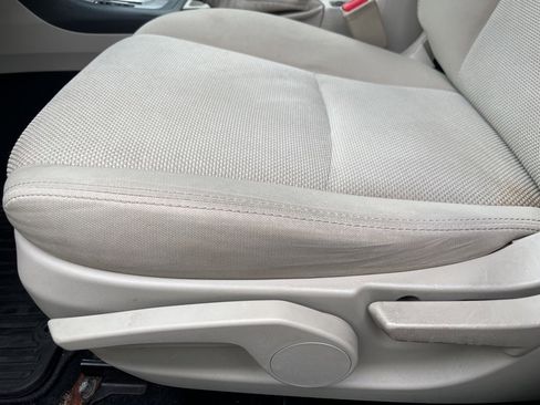 Used 2015 Subaru Crosstrek 2.0i Premium image 21