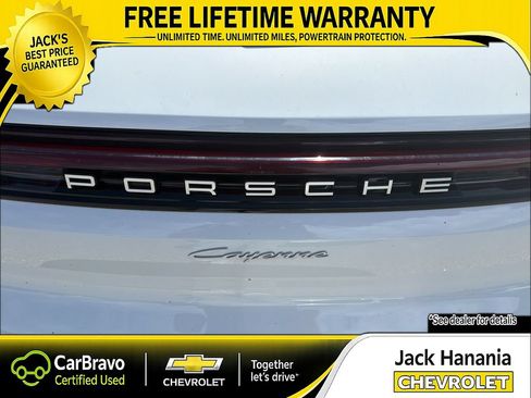 Used 2024 Porsche Cayenne AWD/4WD image 10