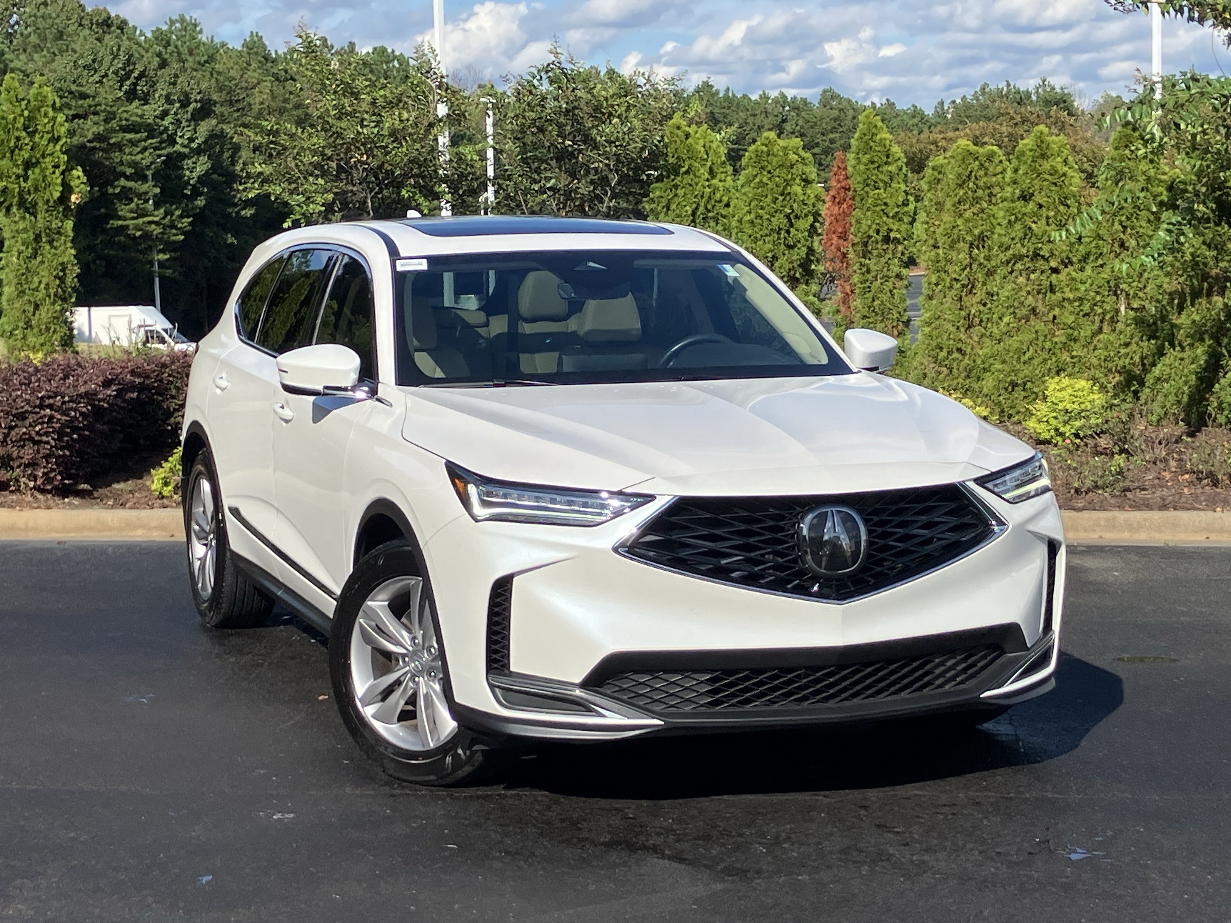 Used 2025 Acura MDX FWD image 2