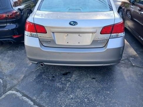 Used 2014 Subaru Legacy 2.5i Premium AWD/4WD image 3