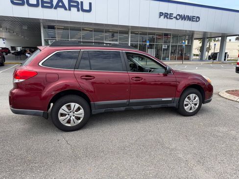 Used 2011 Subaru Outback 2.5i AWD/4WD image 3