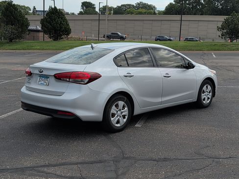Used 2018 Kia Forte LX w/ LX Rear Camera Package FWD image 4