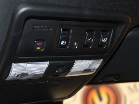 Used 2024 Nissan Titan PRO-4X w/ Pro-4x Convenience Package image 59