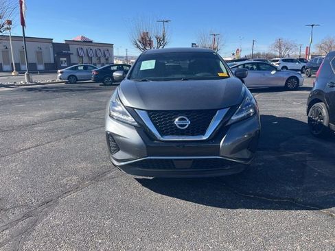 Used 2019 Nissan Murano S image 2