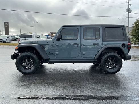 Used 2024 Jeep Wrangler Willys image 2