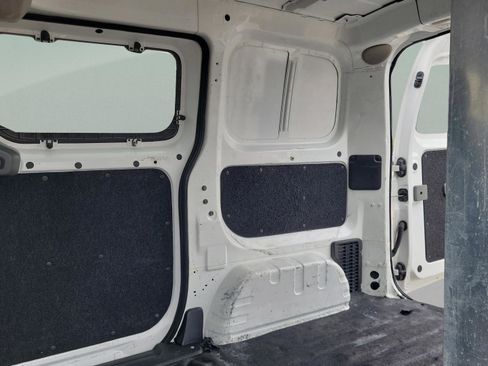 Used 2017 Nissan NV200 S image 9