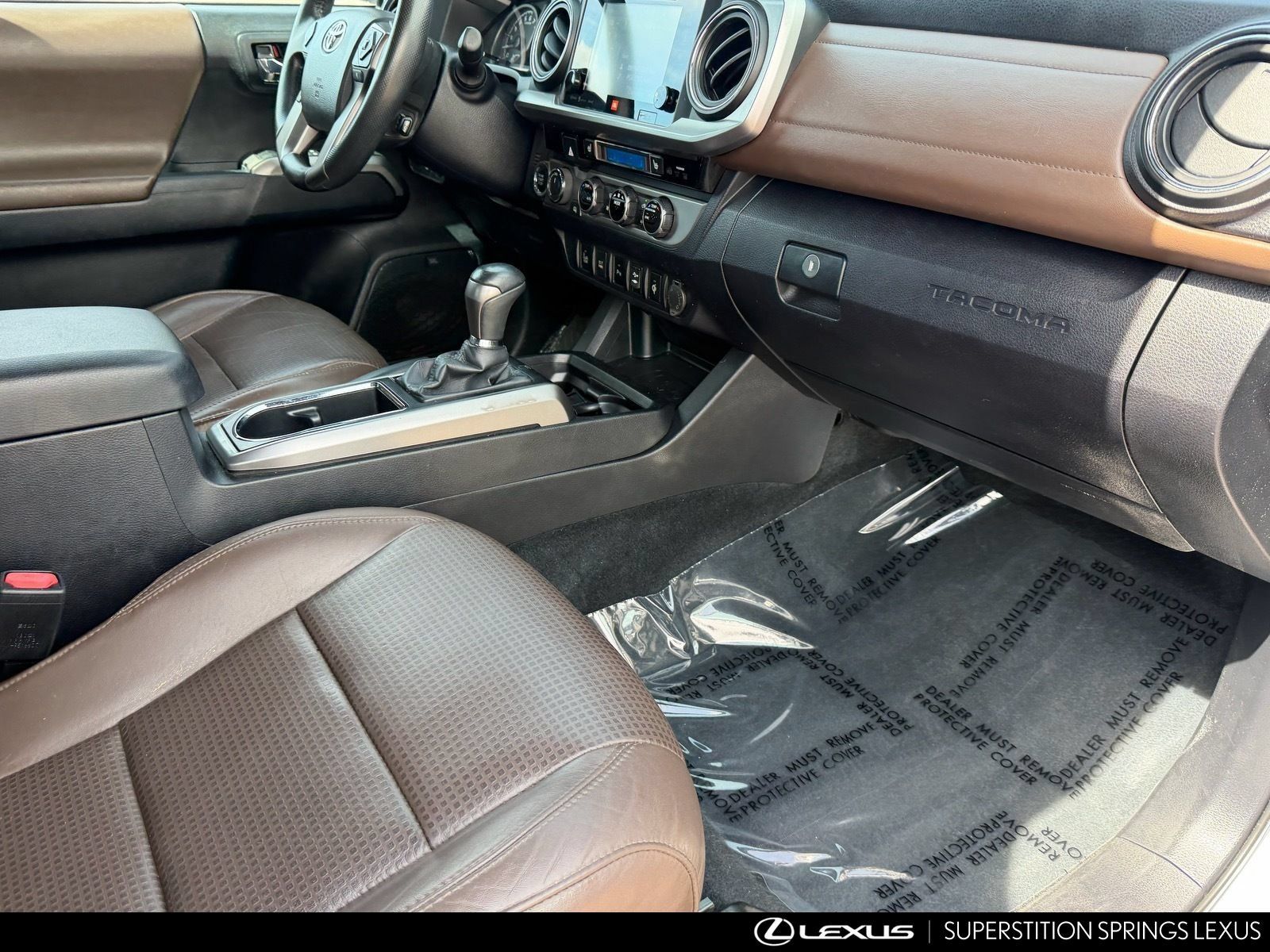 Used 2016 Toyota Tacoma Limited w/ Towing Package AWD/4WD image 14