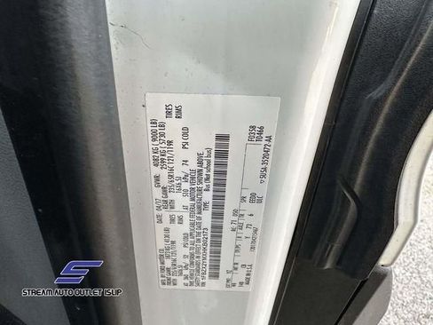 Used 2017 Ford Transit 350 XLT image 21