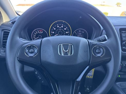 Used 2022 Honda HR-V LX image 27