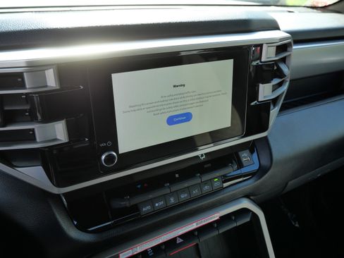 Used 2025 Toyota Tundra SR5 AWD/4WD image 23