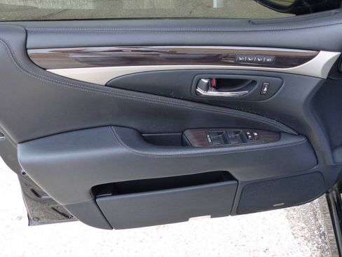 Used 2014 Lexus LS 460 L AWD/4WD image 20