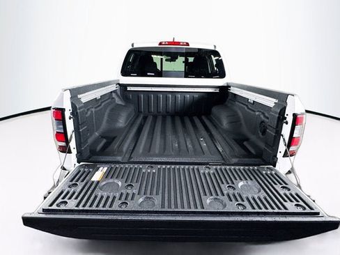 New 2026 Nissan Frontier SV w/ SV Convenience Package AWD/4WD image 9