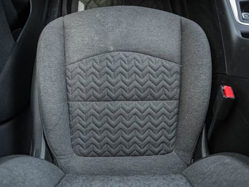 Used 2023 Chevrolet Equinox LT image 38