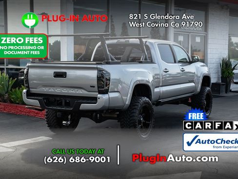 Used 2021 Toyota Tacoma SR5 RWD image 4
