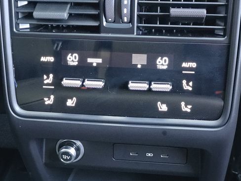 Certified 2025 Porsche Cayenne image 21