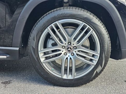 Used 2026 Mercedes-Benz GLS 450 4MATIC image 13