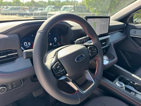 Used 2026 Ford Explorer ST-Line w/ ST-Line Street Pack RWD image 9
