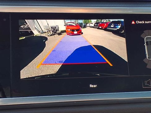 Used 2025 Audi Q3 2.0T Premium image 19