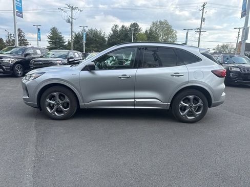 Certified 2023 Ford Escape ST-Line w/ Tech Pack #1 AWD/4WD image 5