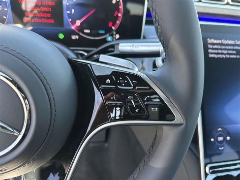 New 2025 Mercedes-Benz S 580 4MATIC Sedan image 17