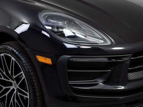 New 2026 Porsche Macan AWD/4WD image 38
