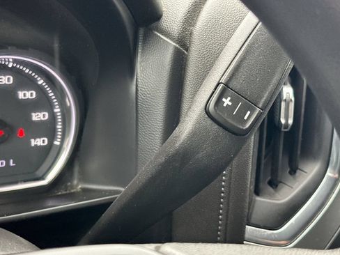 Used 2020 Chevrolet Silverado 1500 LT RWD image 22