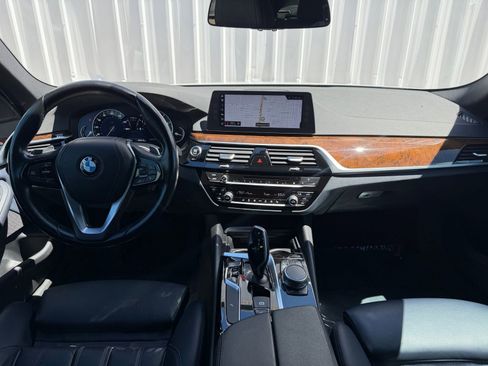 Used 2017 BMW 530i w/ Driving Assistance Package RWD image 12