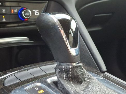 Used 2018 Buick Regal Essence w/ Driver Confidence Package #1 image 11