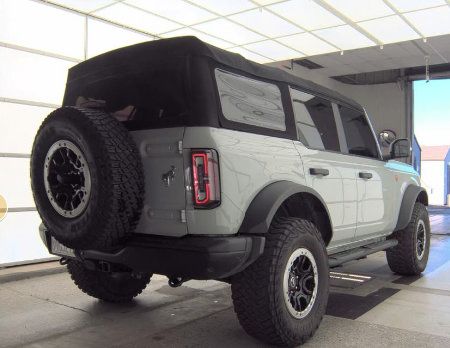 Used 2022 Ford Bronco Badlands w/ Sasquatch Package AWD/4WD image 5
