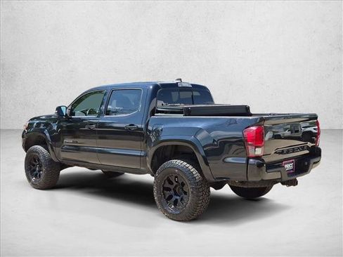 Used 2018 Toyota Tacoma TRD Sport w/ Technology Package AWD/4WD image 7