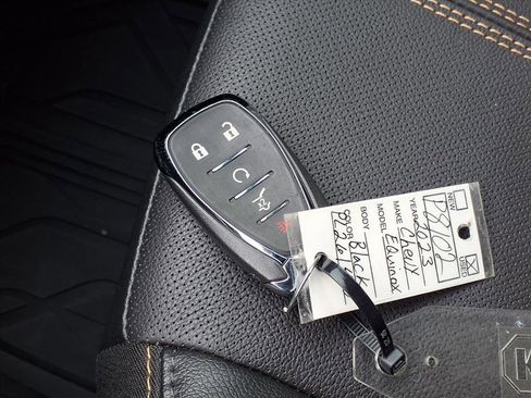 Used 2023 Chevrolet Equinox Premier image 15