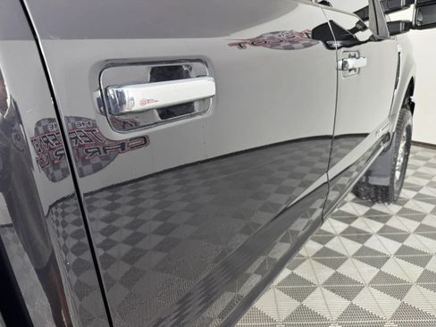Used 2019 Ford F350 Lariat w/ Chrome Package AWD/4WD image 23