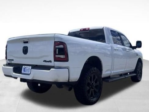 Used 2024 RAM 2500 Big Horn w/ Night Edition AWD/4WD image 4