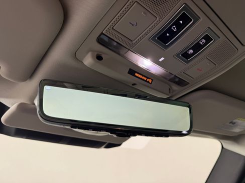 Used 2020 Land Rover Defender 110 S image 18