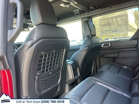 New 2025 Ford Bronco Badlands w/ Sasquatch Package AWD/4WD image 49
