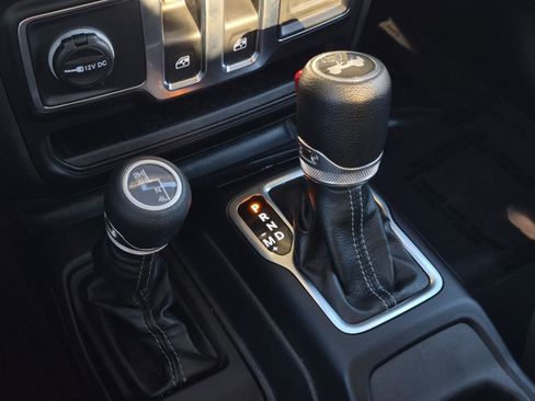 Used 2024 Jeep Wrangler Sport S image 18