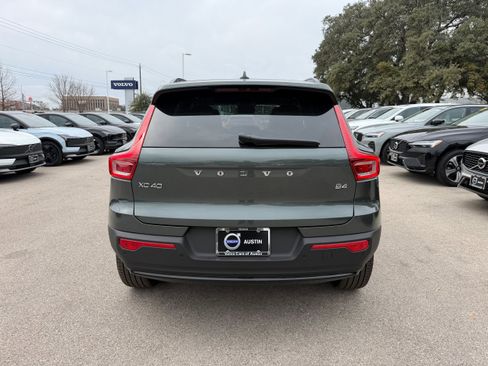 New 2026 Volvo XC40 B4 Plus image 5