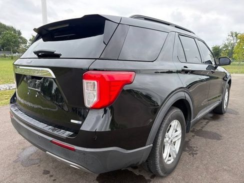 Used 2020 Ford Explorer XLT w/ Equipment Group 202A AWD/4WD image 7