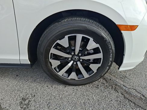 Used 2025 Honda Odyssey EX-L image 8